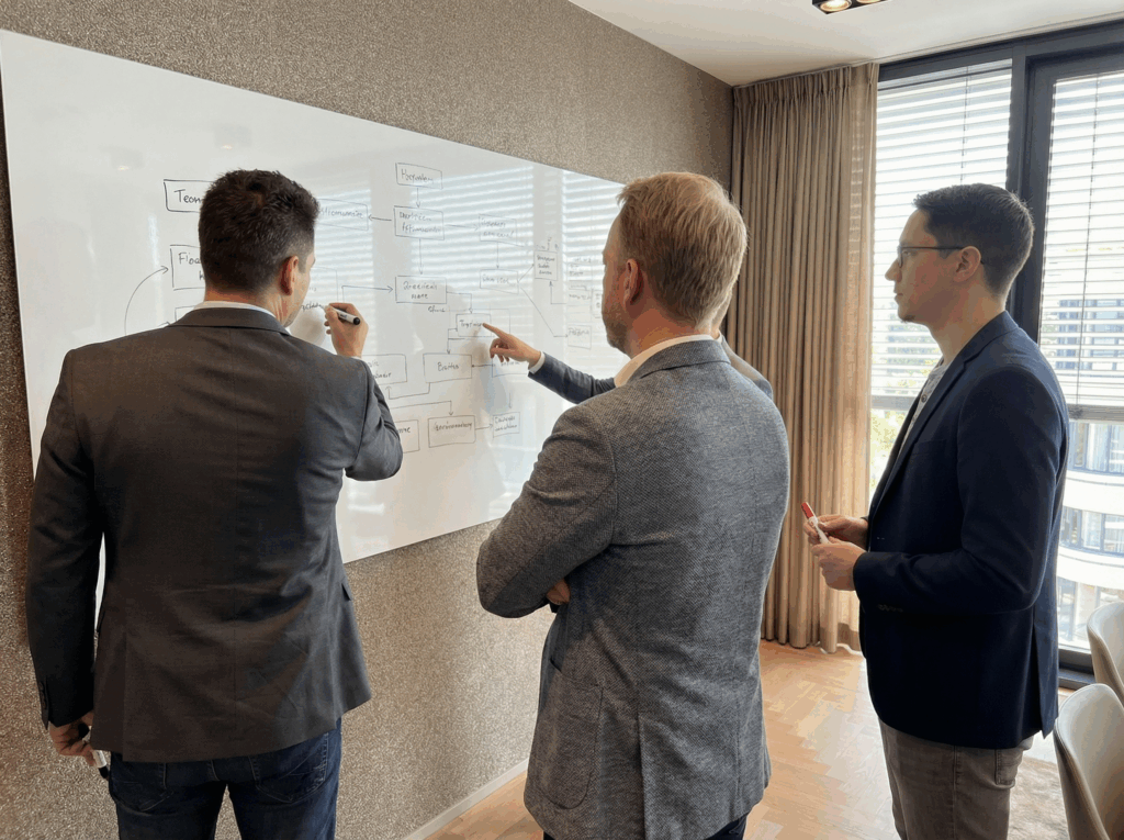 7-WjHCGQxTvBn64itJycY